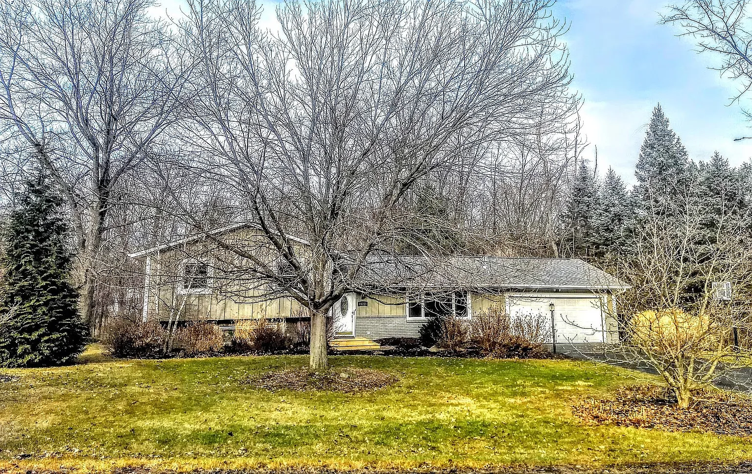 4 bed, 3.5 bath, 2615 sqft, $2,850 — Photo 3