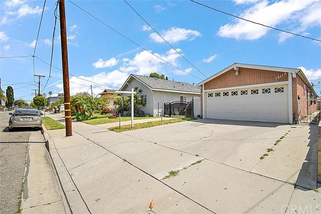 1st image of 12116 Cedar Ave