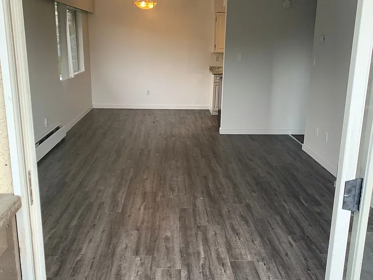 325 Ward St — Photo 34