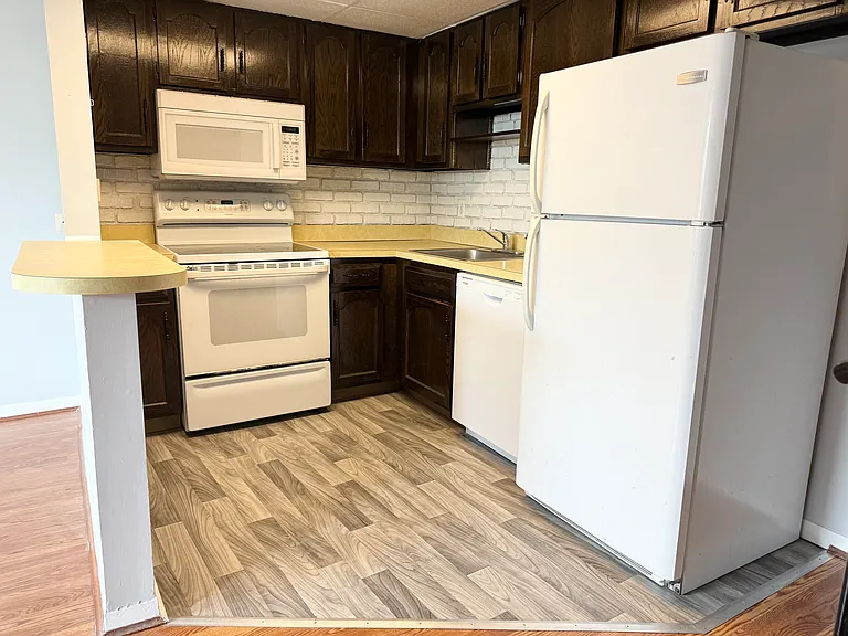 330 Short Beach Rd #G11 — Photo 4