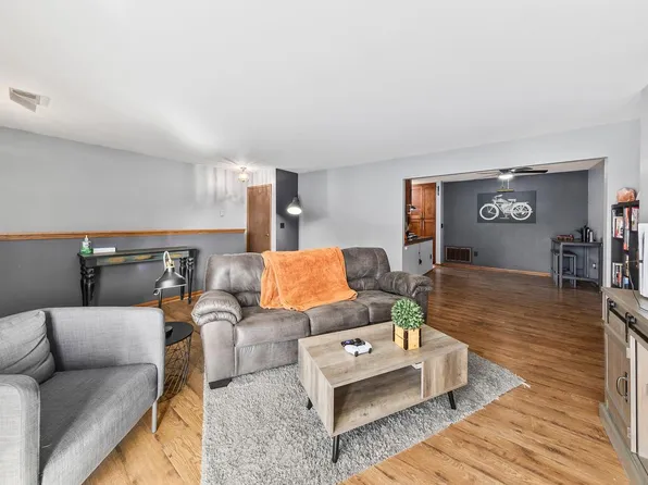 3545 East Oakshire DRIVE #2G, Oak Creek, WI 53154