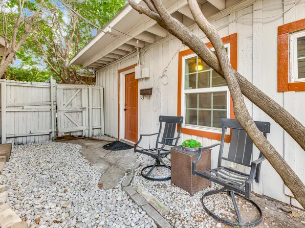 403 N Britain Rd, Irving, TX