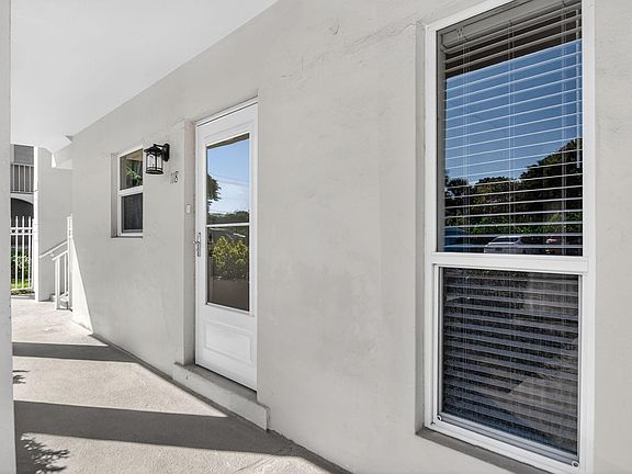 3rd image of 250 NE 20th Street #1180