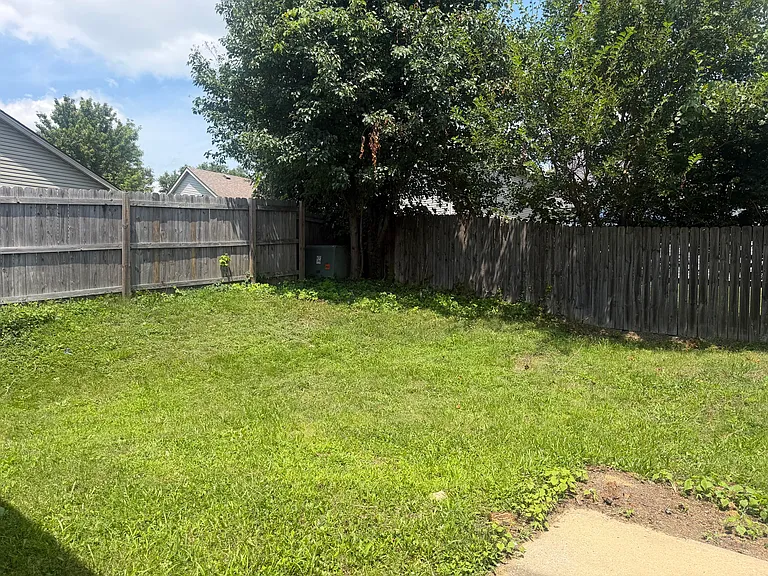 541 Lidian Ct — Photo 22