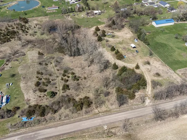 7330 Cook Rd, Swartz Creek, MI 48473
