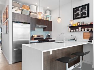 4277 Hunter St APT 8A, Long Island City, NY 11101