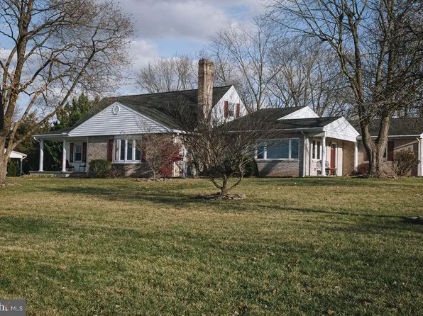 614 Heritage Dr, Gettysburg, PA 17325