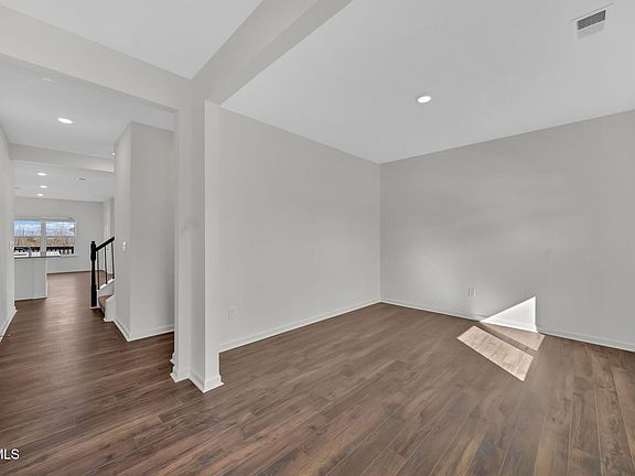 4th image of 311 Terrapin Dr