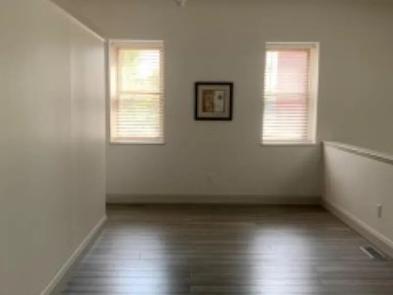 3042 Mabel Ct — Photo 8