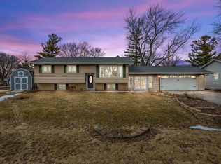 5497 Nickels Dr, Oshkosh, WI 54904