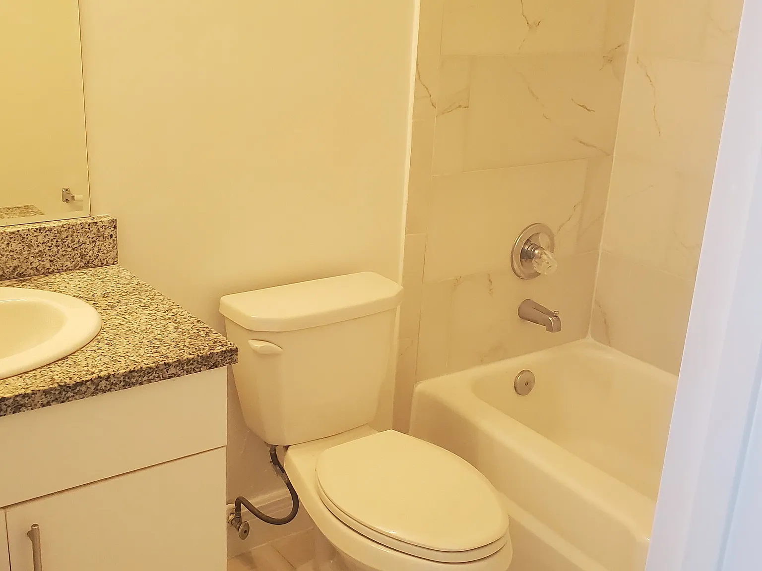 1 bed, 700 sqft, $1,650 — Photo 3