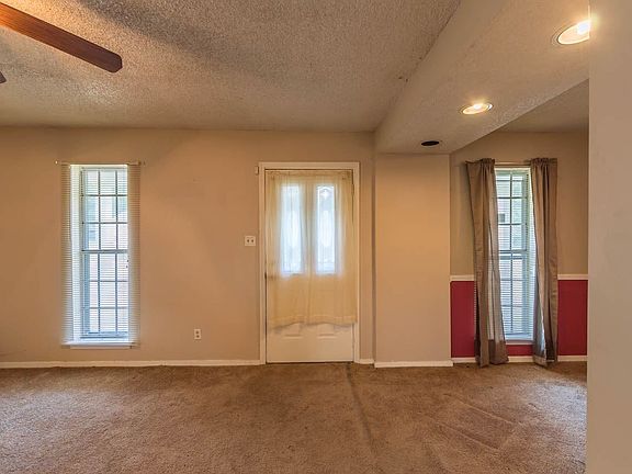 3rd image of 2314 Morning Vista Dr