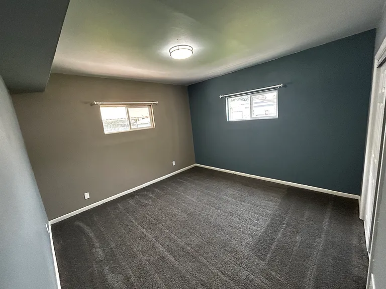 1107 W 6th St #1 — Photo 7