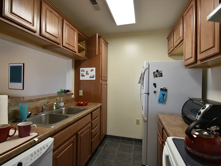320 S Dunn — Photo 30