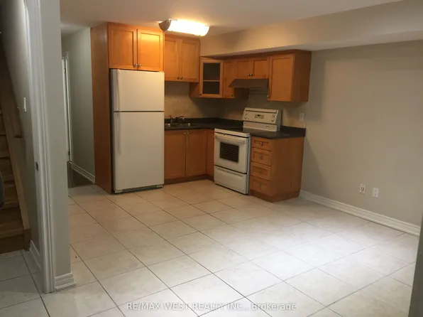 150 Wiltshire Ave, Toronto, ON M6N 2W1