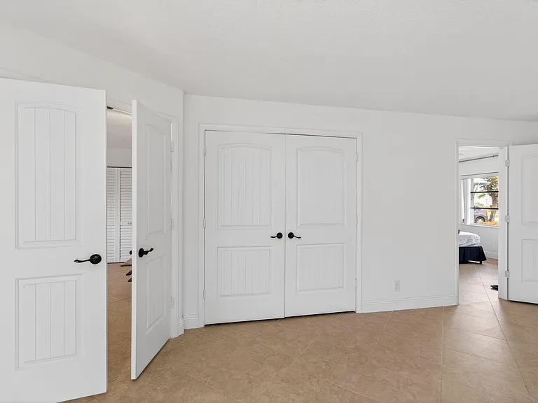 6038 Lasalle Rd — Photo 43