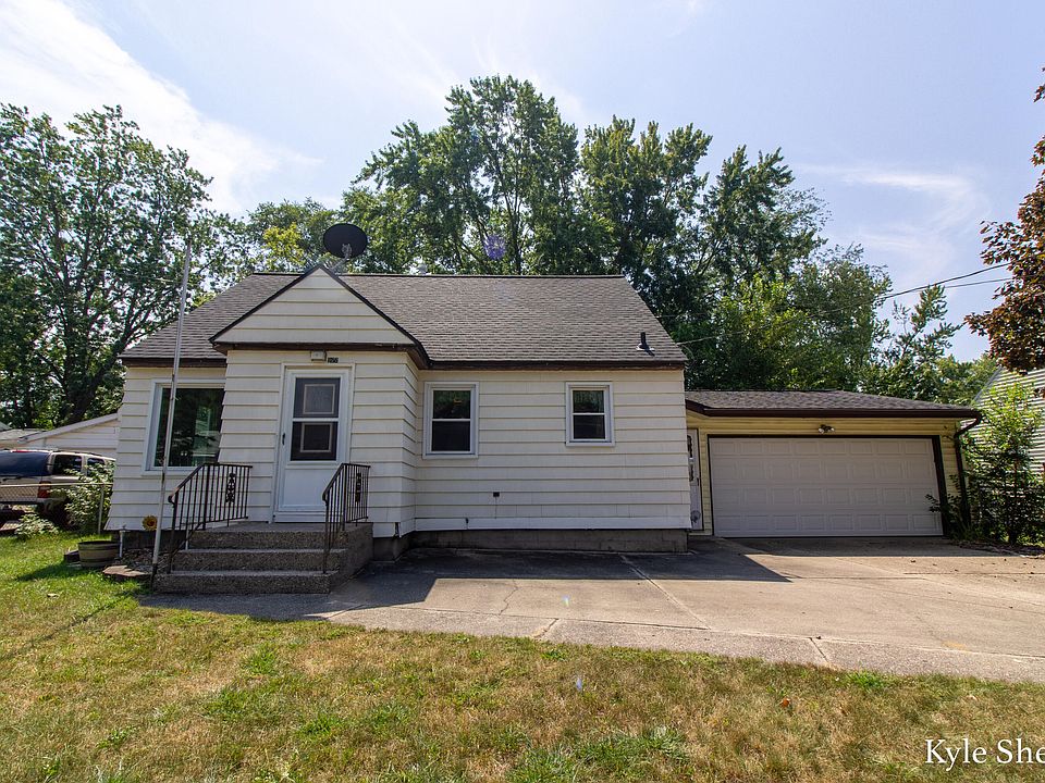 1st image of 126 Garland St SE
