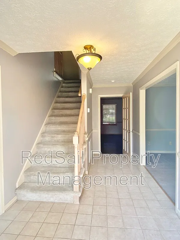 4 bed, 3.0 bath, 2621 sqft, $3,095 — Photo 2