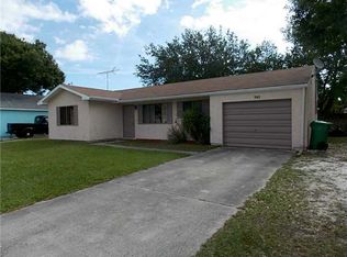 1943 SE Dupont St, Port St Lucie, FL 34952