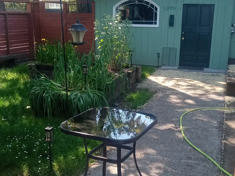 1/2 Waite St — Photo 1