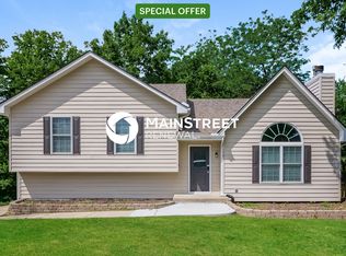 1500 NE Whitestone Dr, Lees Summit, MO 64086