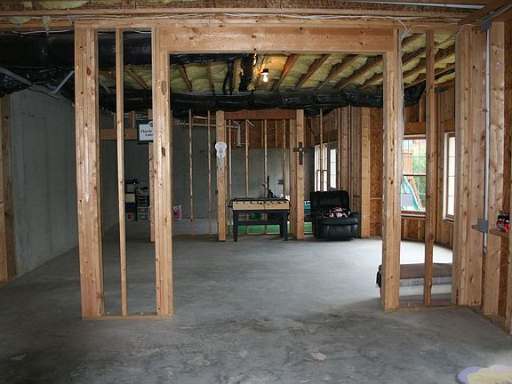 1950 Sq Ft unfinished daylight basement