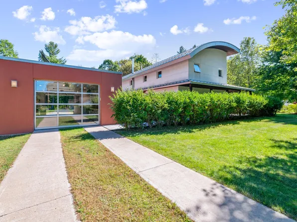 830 West St, Taylors Falls, MN 55084