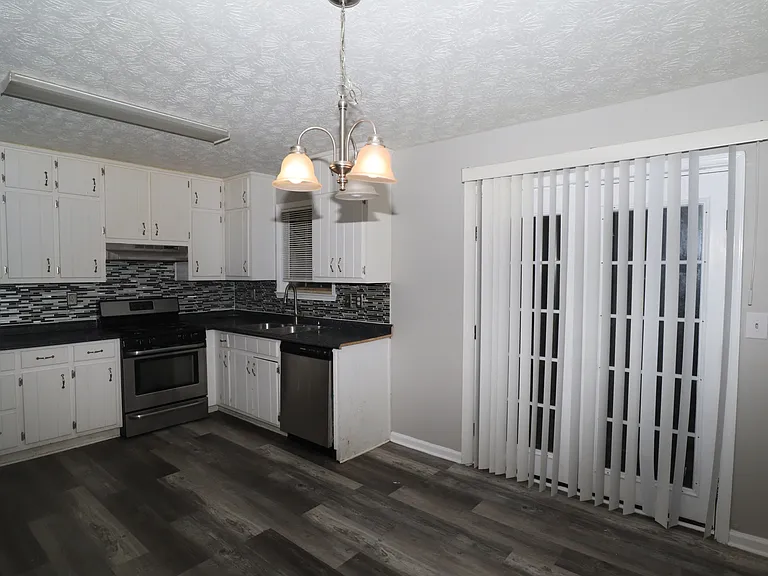 5860 Sheldon Ct #A — Photo 7