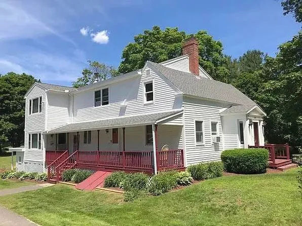 216 North St #A, Georgetown, MA 01833