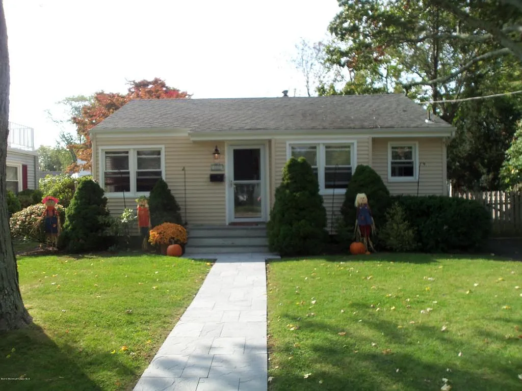 1127 Lakewood Rd photo 1