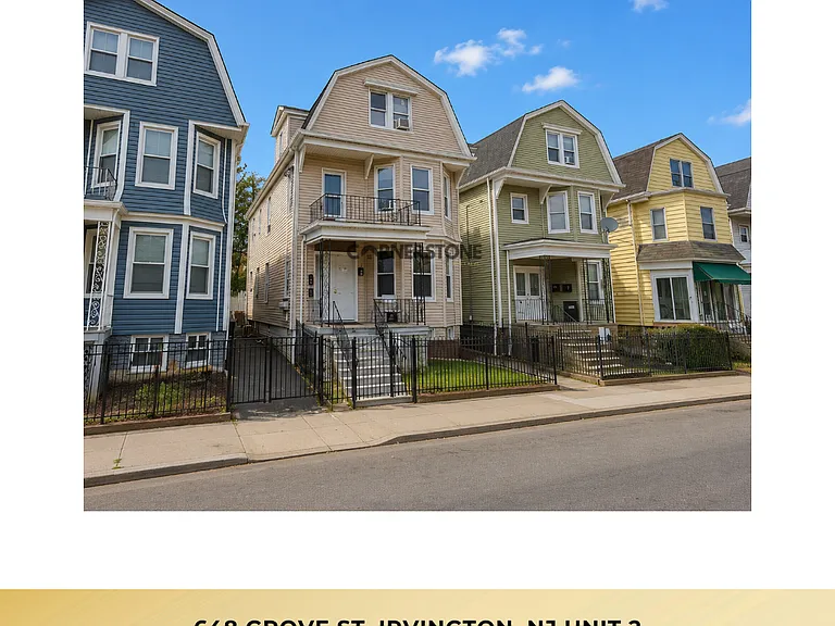 648 Grove St — Photo 2