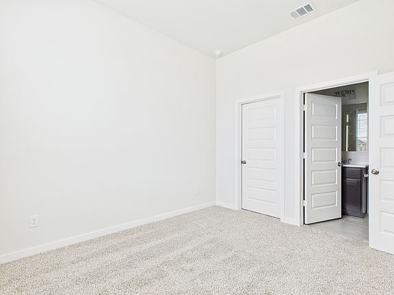 4th image of 1906 Viva Rd
