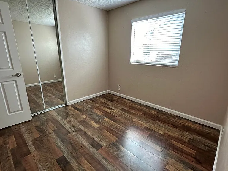 1014 Prairie Dr — Photo 8