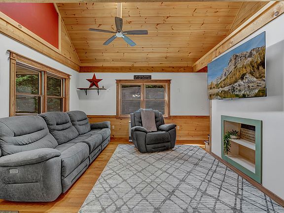 4th image of 7 Pioneer Road