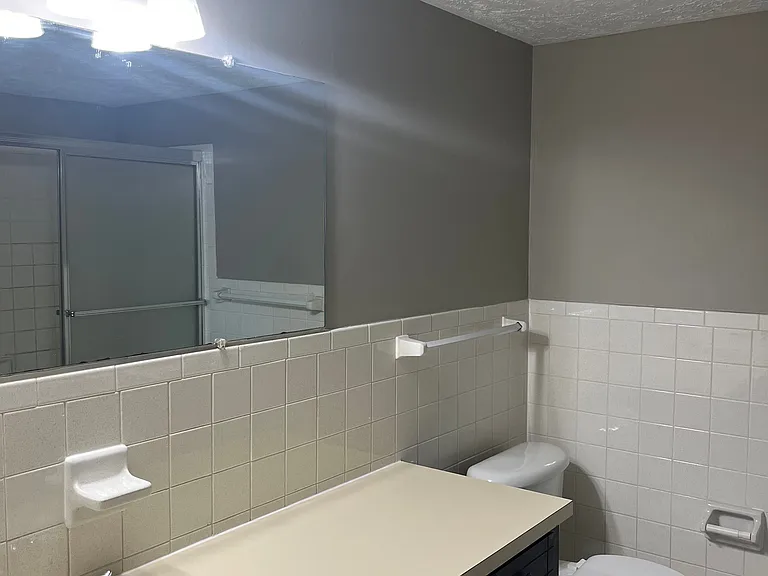 Whispering Isle Apartments — Photo 56