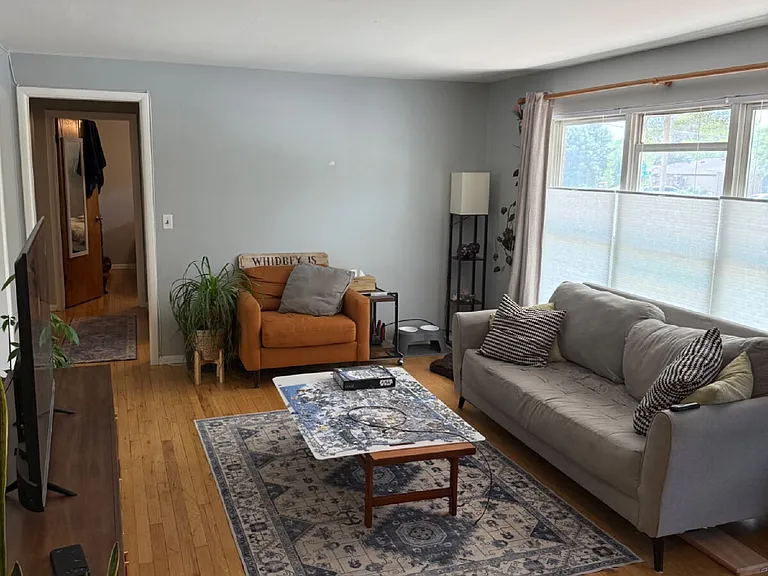 7070 Beacon Way — Photo 3