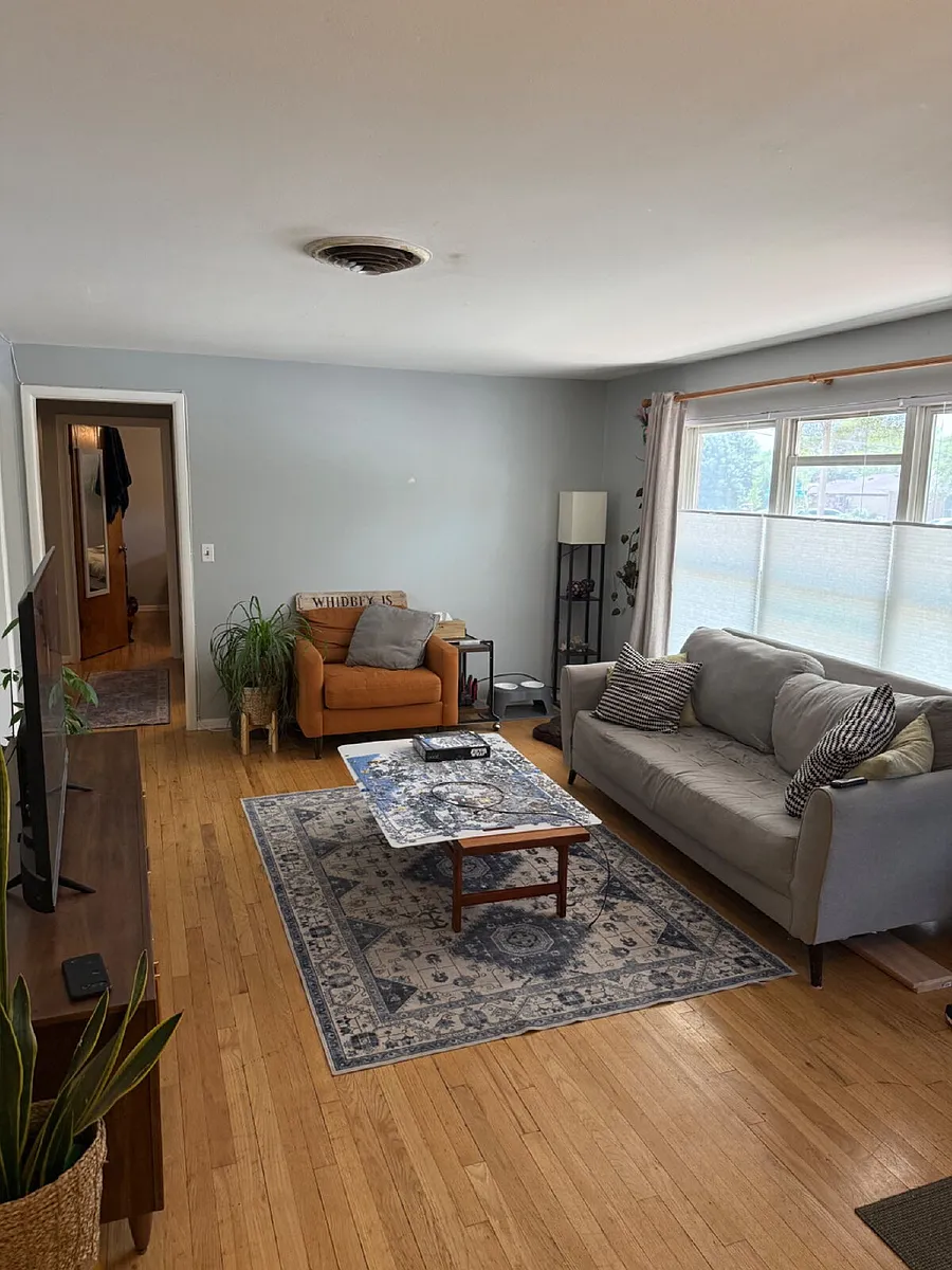 Building Photo - 7070 Beacon Way