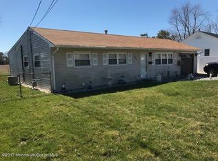 450 Applegate Ave, South Toms River, NJ 08757