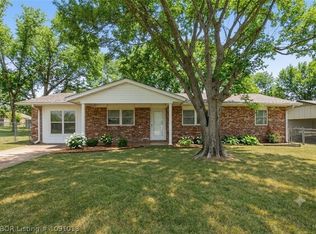 617 N Harriet St, Sallisaw, OK 74955