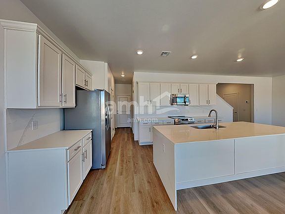 3rd image of 6192 W Calle Lago