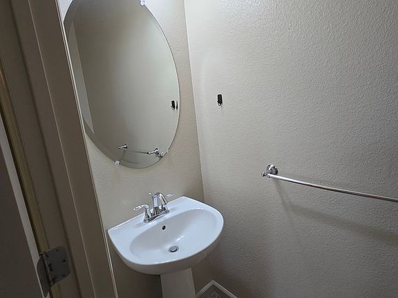 5th image of 577 Clydesdale Dr Unit 72