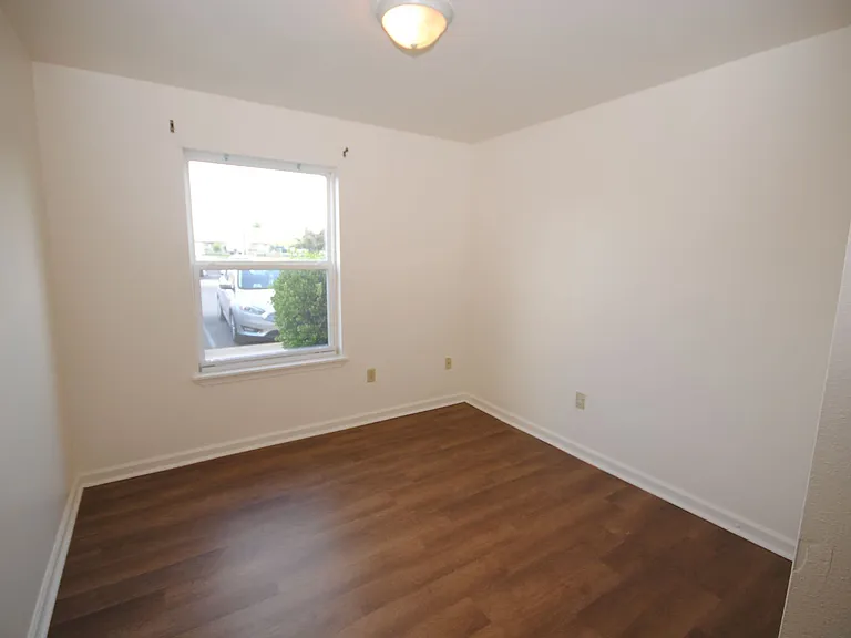 1121 Transit Way — Photo 26
