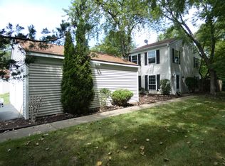 46 Silver Tree Cir, Cary, IL 60013