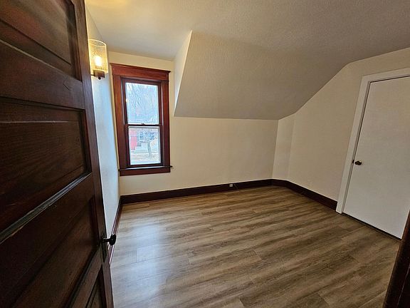 5th image of 318 8th St