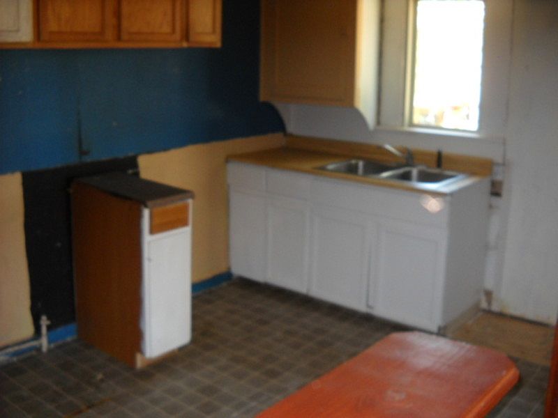 2nd image of 2214 Rule St