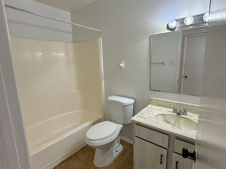 3701 Keltner Ave #22 — Photo 6