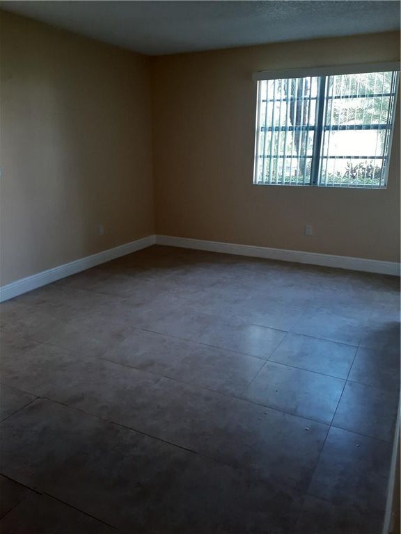 1247 SW 46th Ave APT 1307, photo 5