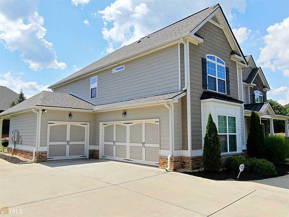3rd image of 149 Archstone Sq
