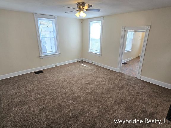 3rd image of 1539 Kinney Ave