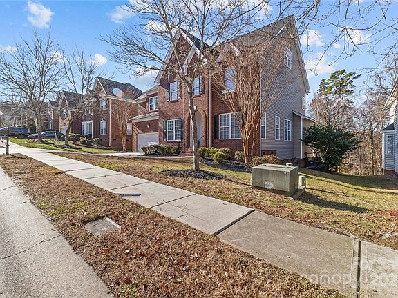 2nd image of 3214 Grandeur Rd